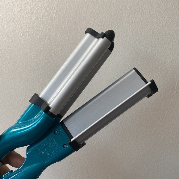 TIGI Bed Head Wave Artist Deep Waver Hair Tool for Beachy Waves - Picture 6 of 14